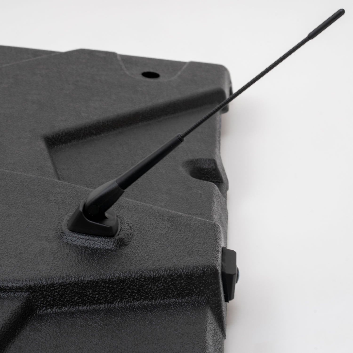 MBQRT2-S7R Polaris RZR Trail Audio Roof and Light Bar - antenna